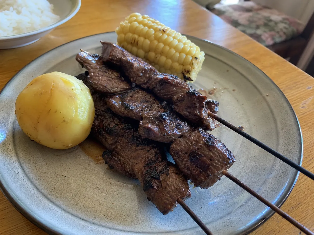 Anticuchos de Corazón (Grilled Beef Heart Skewers) — served