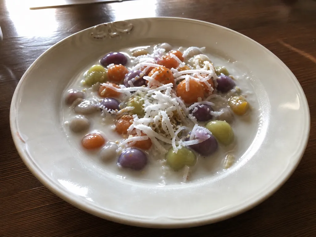 Bua Loy — plated and served