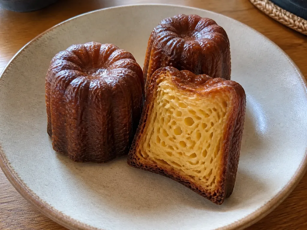 Canelé — plated and served