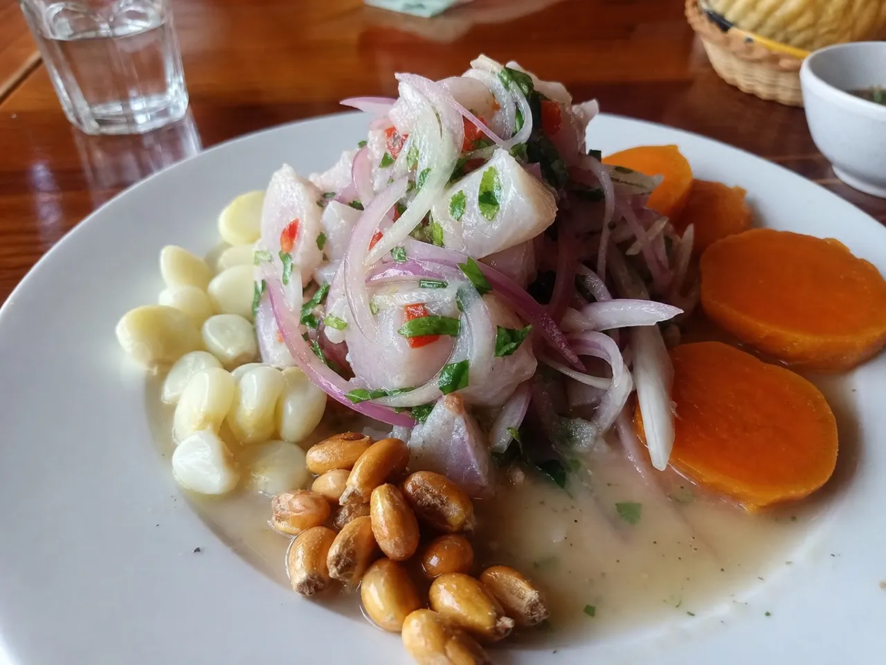 Ceviche de Pescado — served