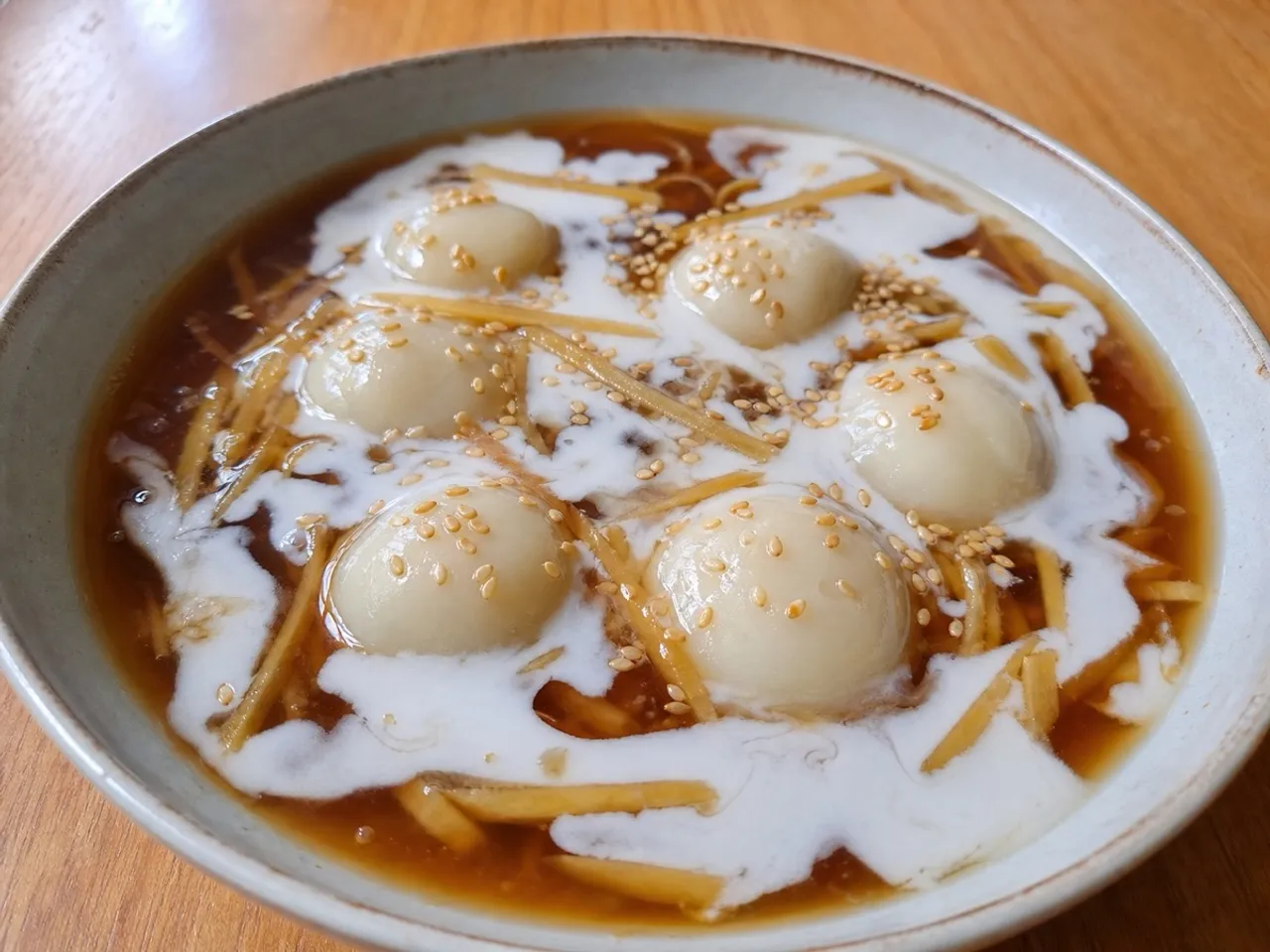 Chè Trôi Nước (Sticky Rice Balls in Ginger Syrup) — served