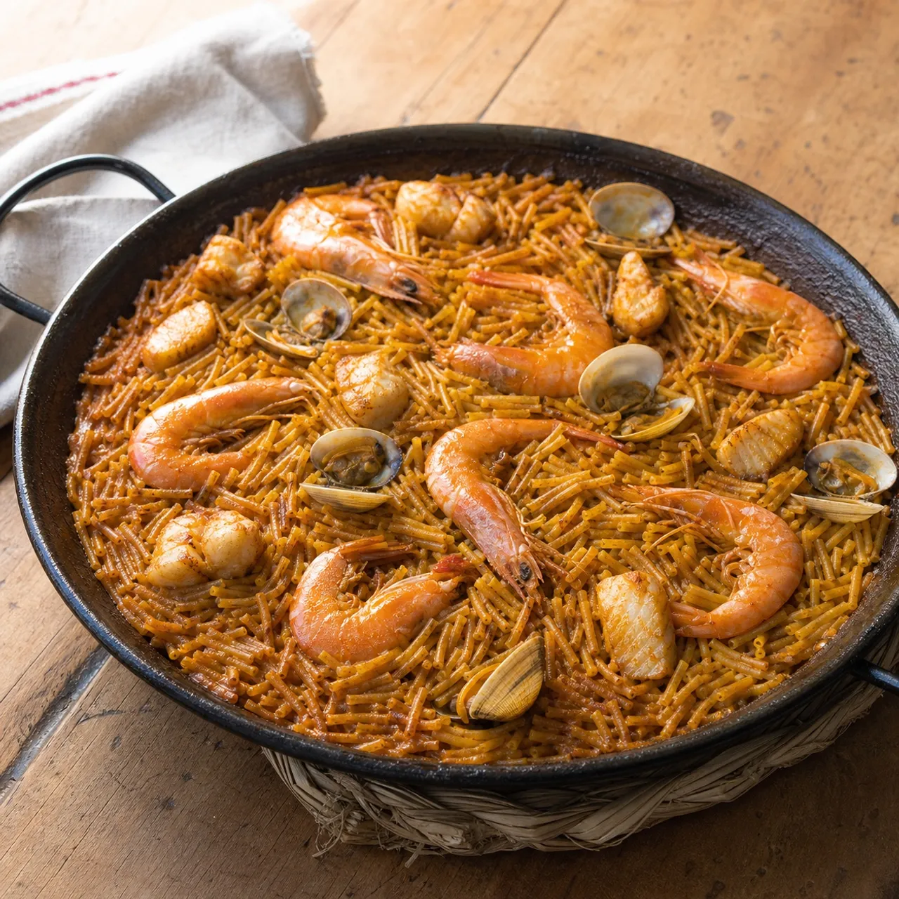 Fideuá — Spanish recipe