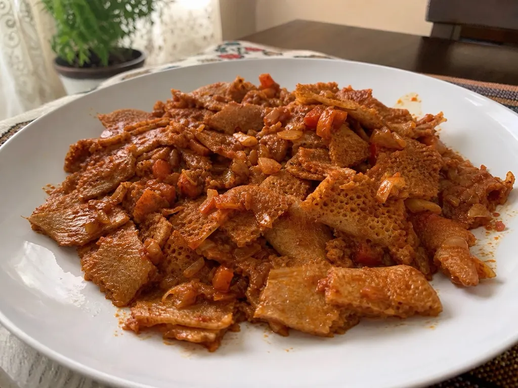 Firfir — plated and served