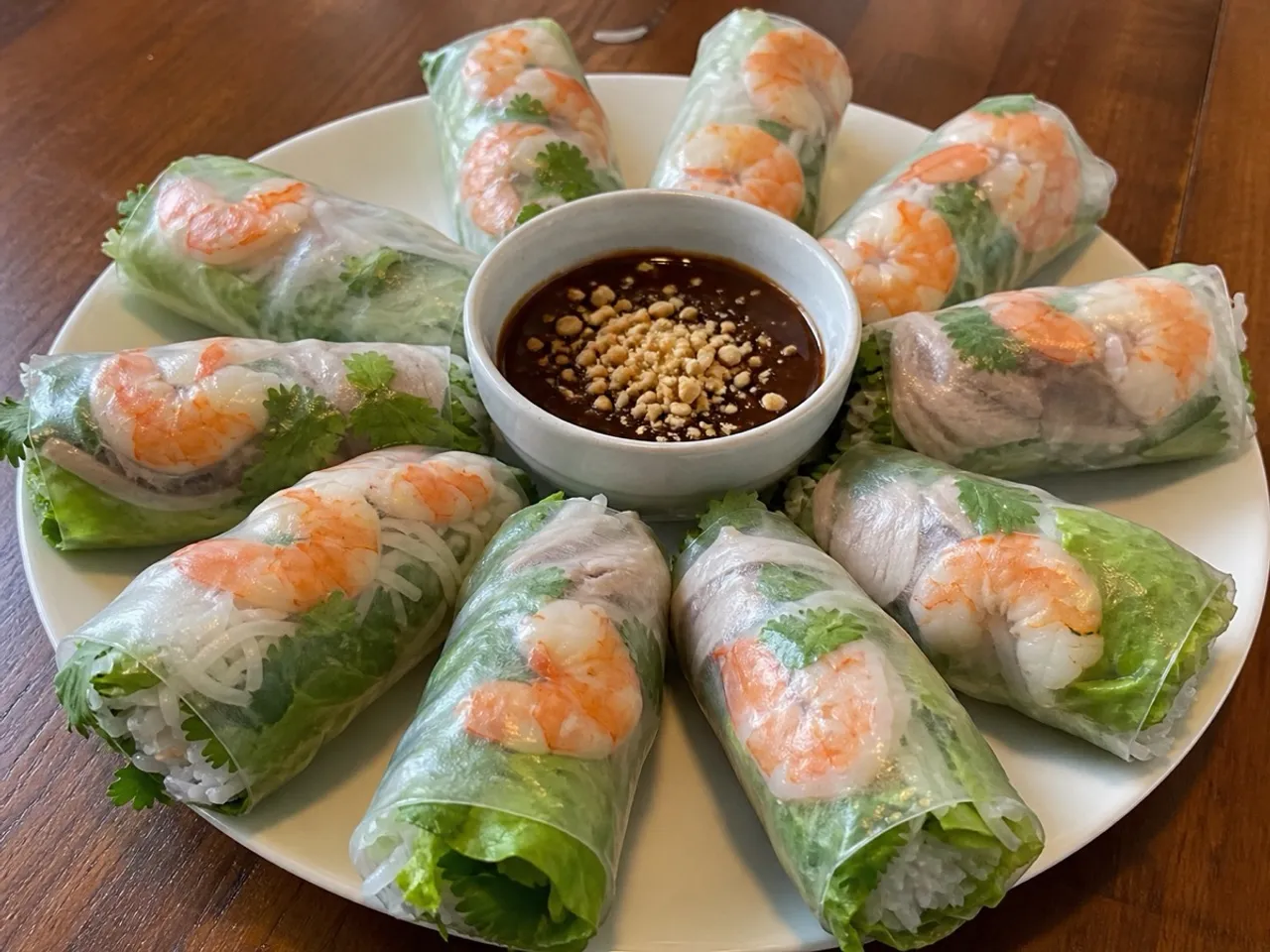 Gỏi Cuốn (Spring Rolls) — served