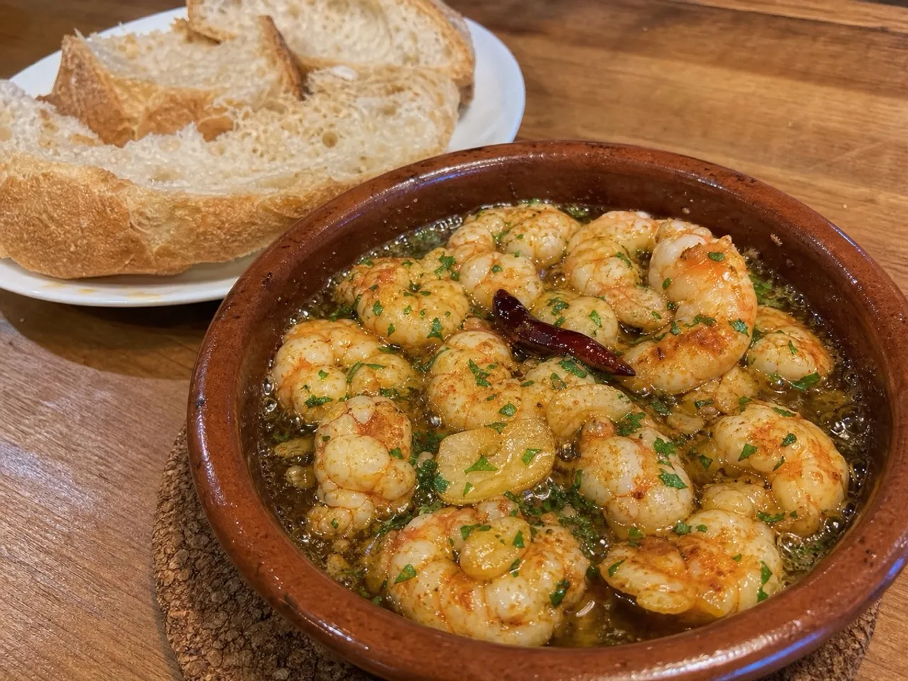Gambas al Ajillo — served