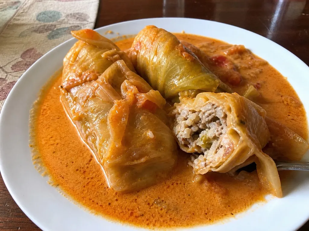 Holubtsi — plated and served