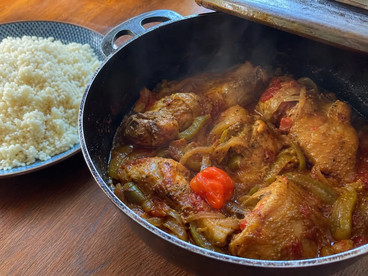 Kedjenou — served