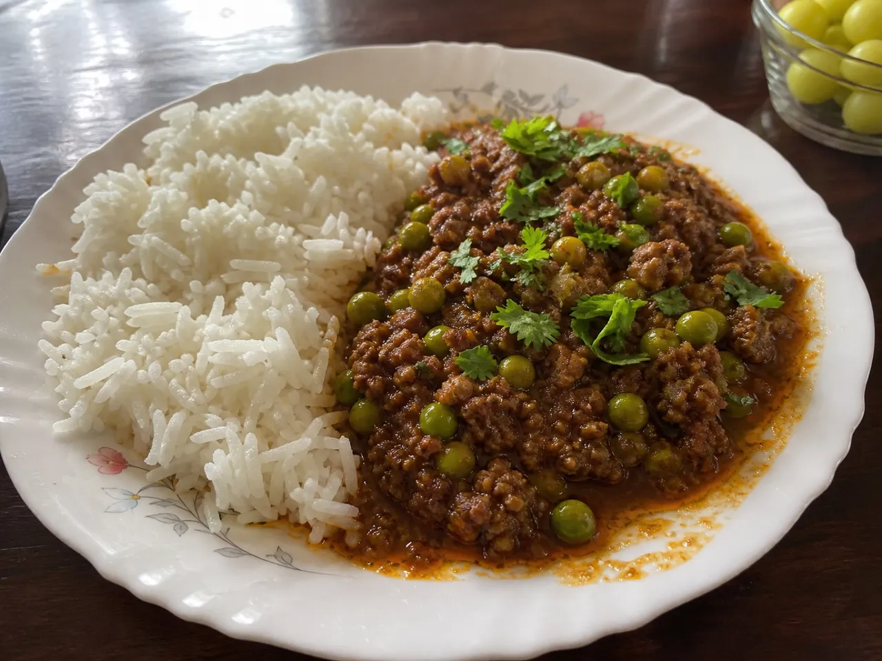 Keema Matar — served