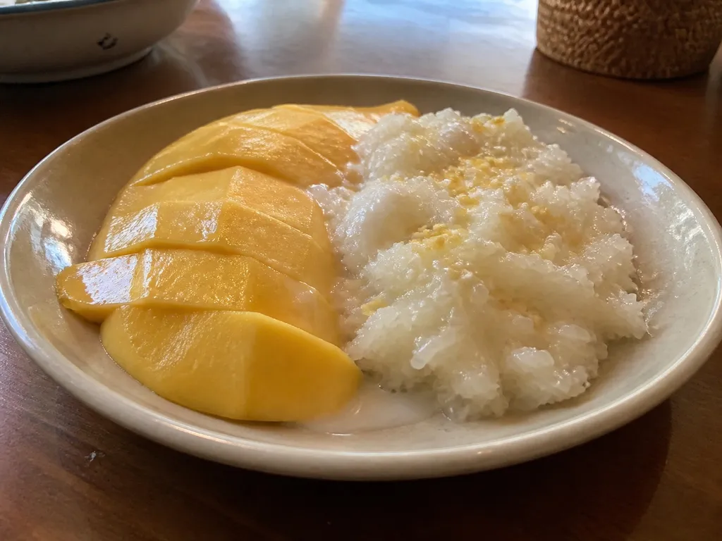 Mango Sticky Rice — plated and served