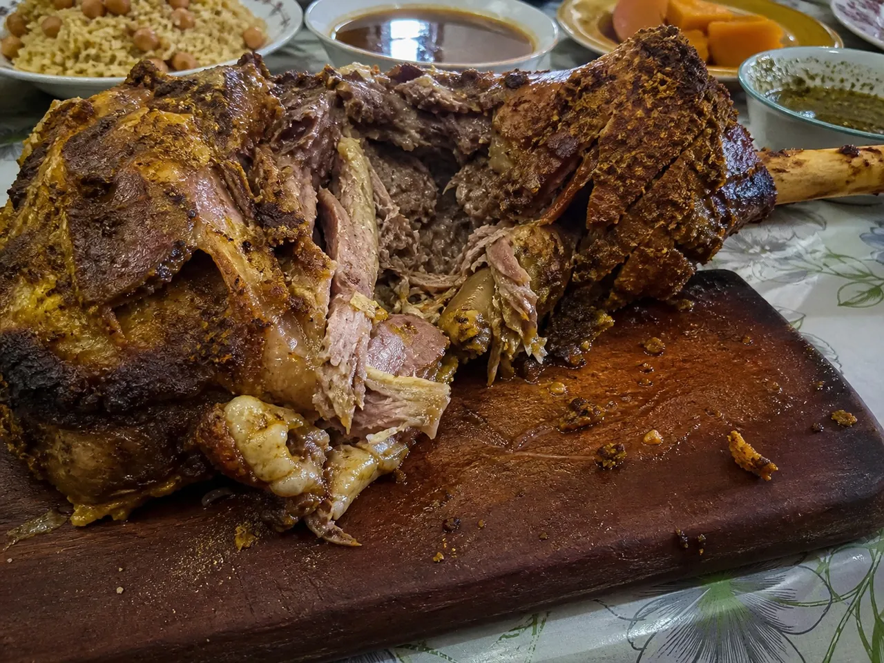 Mechoui — served