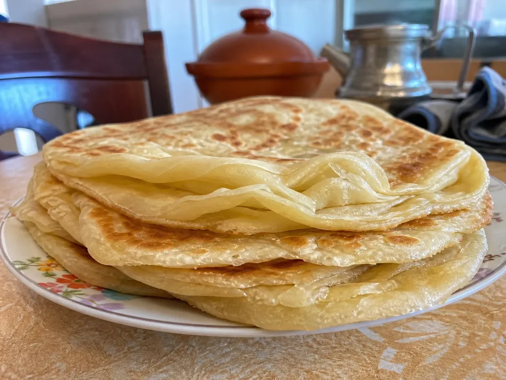 Msemmen — plated and served