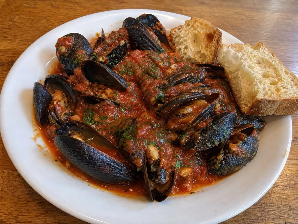 Mussels Marinara — plated and served