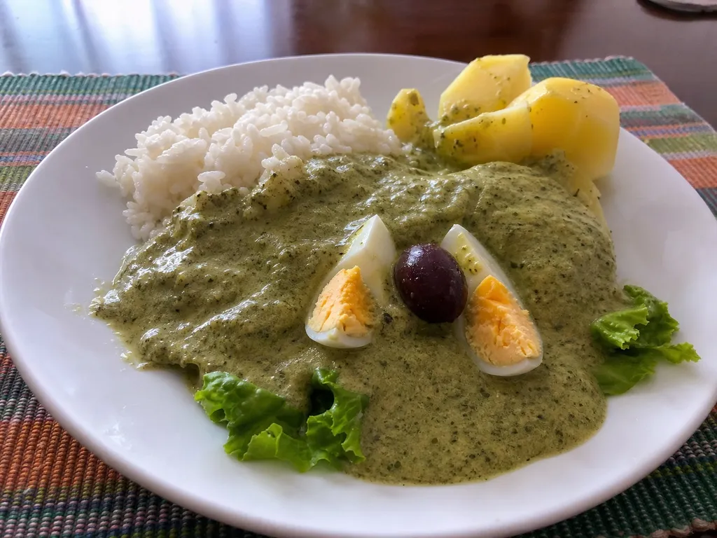 Ocopa Arequipeña (Potatoes in Spicy Huacatay Sauce) — plated and served