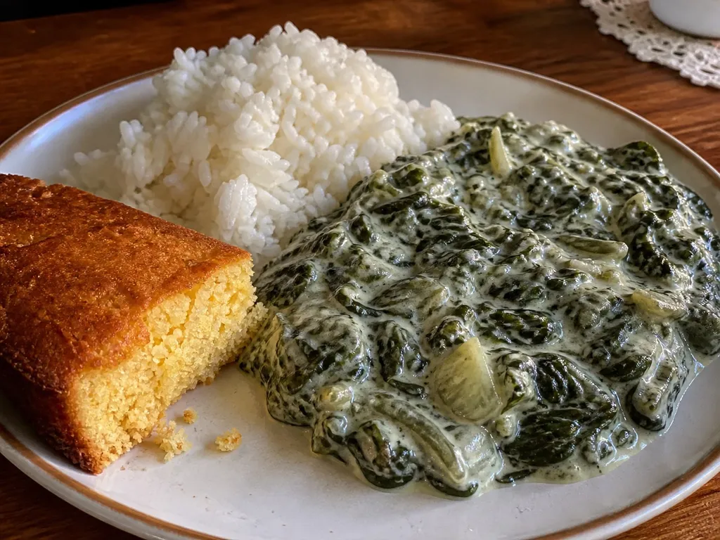 Old-Fashioned Creamed Spinach — plated and served