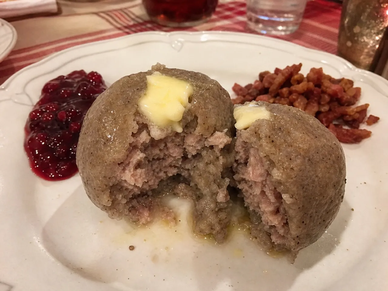 Pitepalt — served