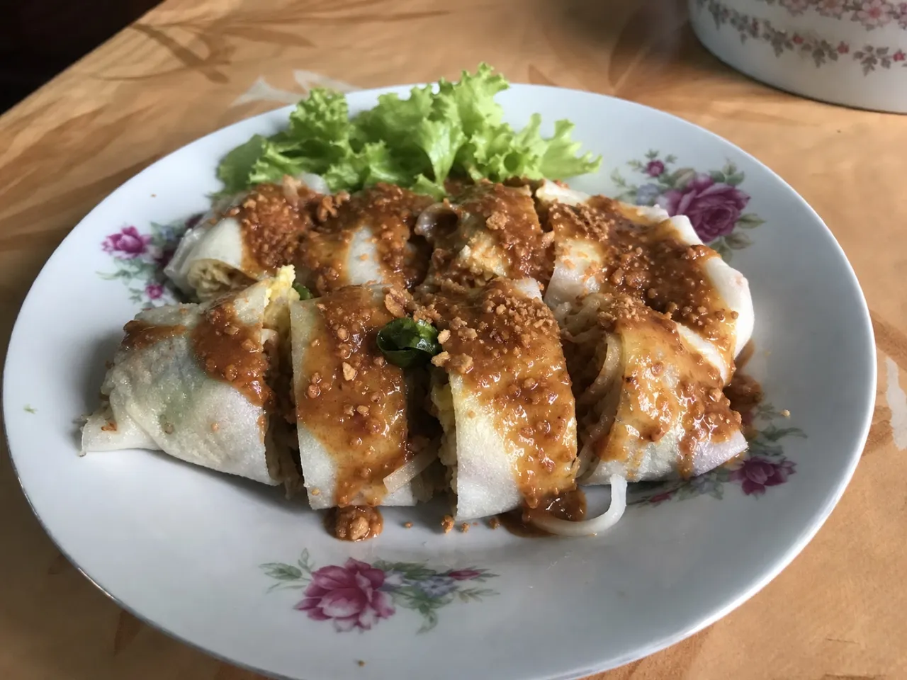 Popiah — served