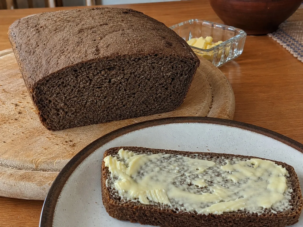 Rúgbrauð — served