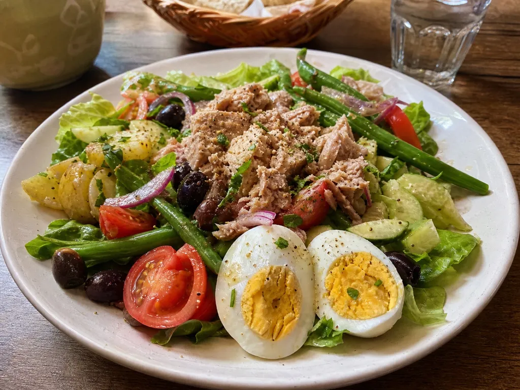 Salade Niçoise — plated and served