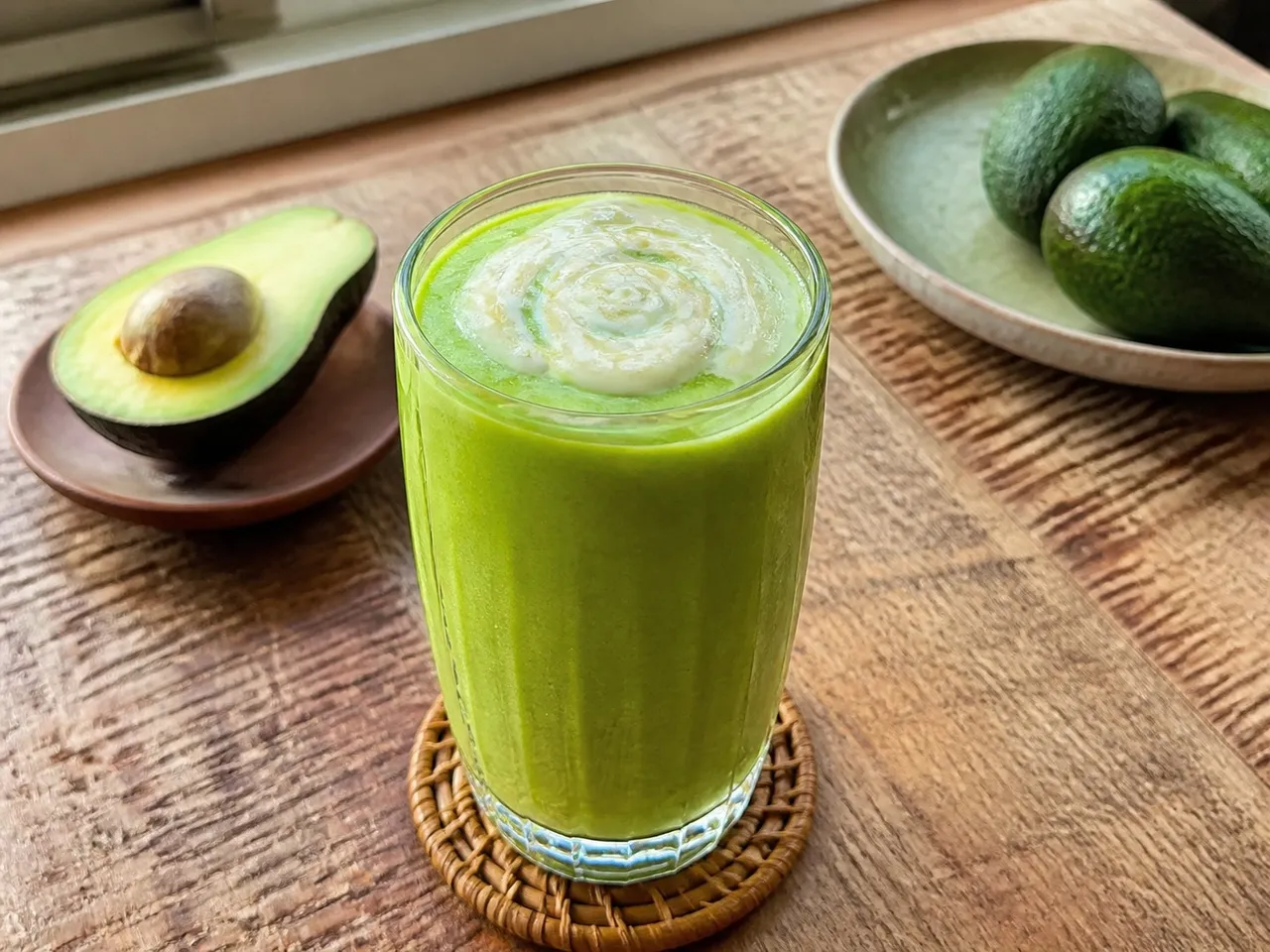 Sinh Tố Bơ (Avocado Smoothie) — served