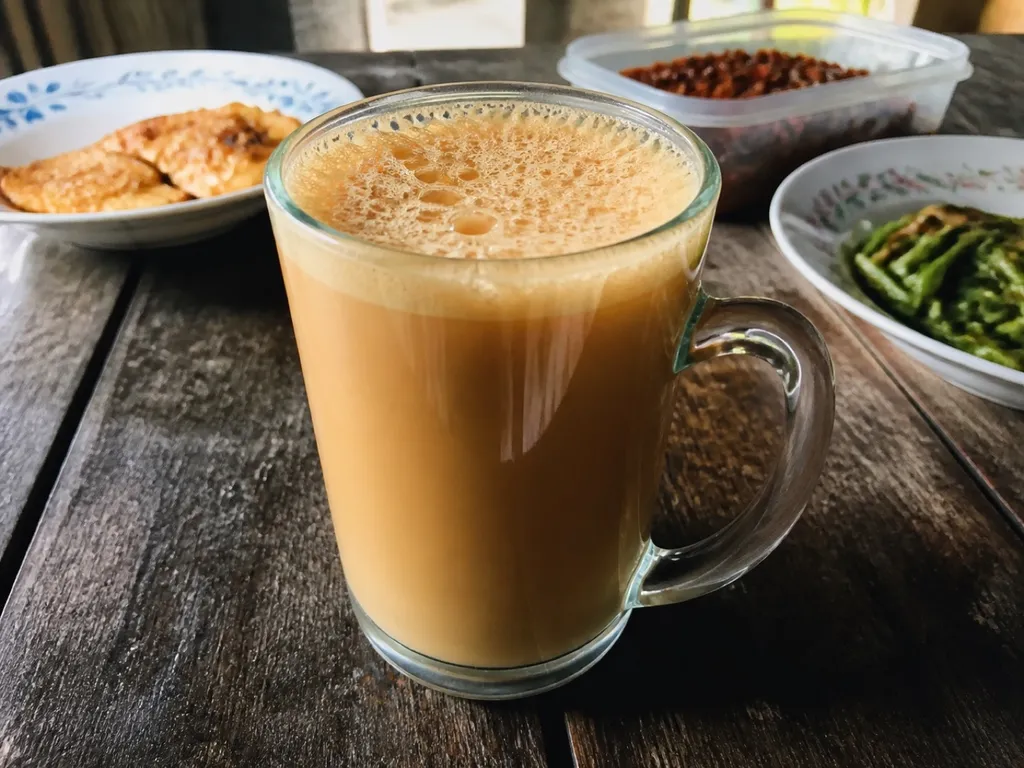 Teh Tarik — plated and served