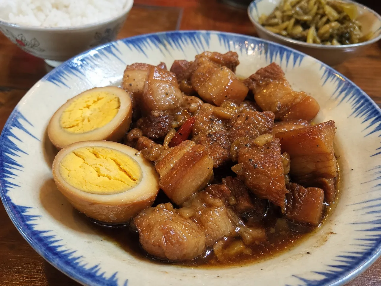 Thịt Kho Tàu (Caramelized Pork and Eggs) — served