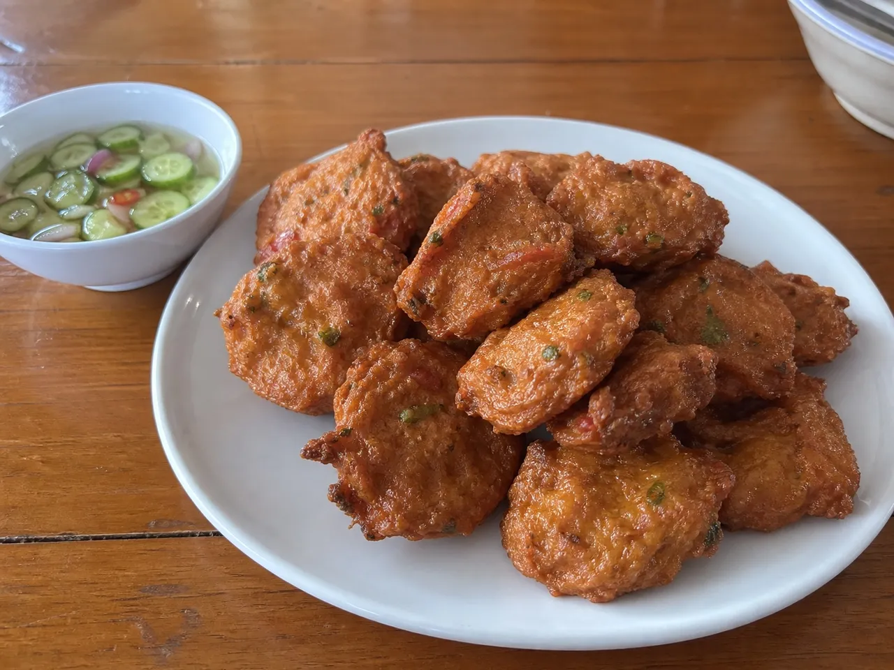 Tod Mun Pla — served