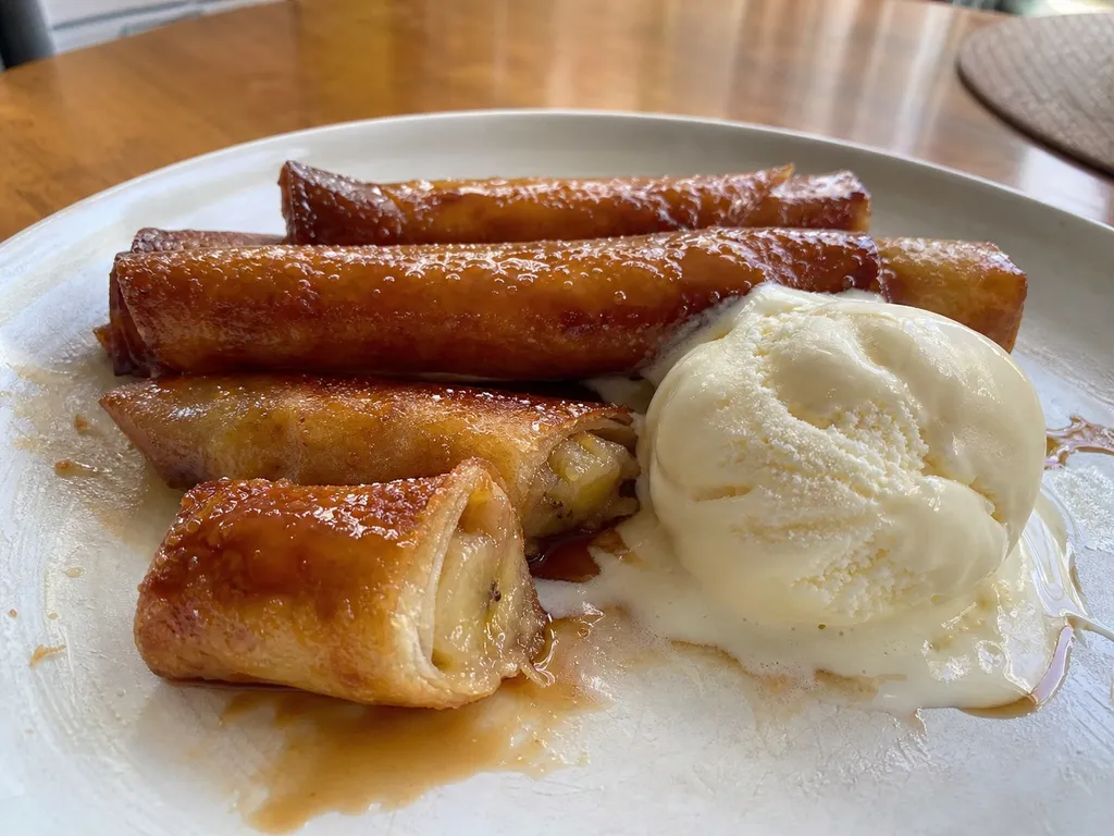Turon — plated and served