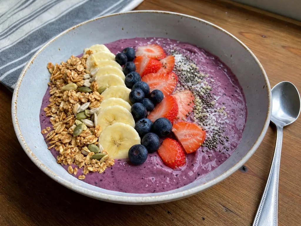 Vegan Smoothie Bowl — plated and served