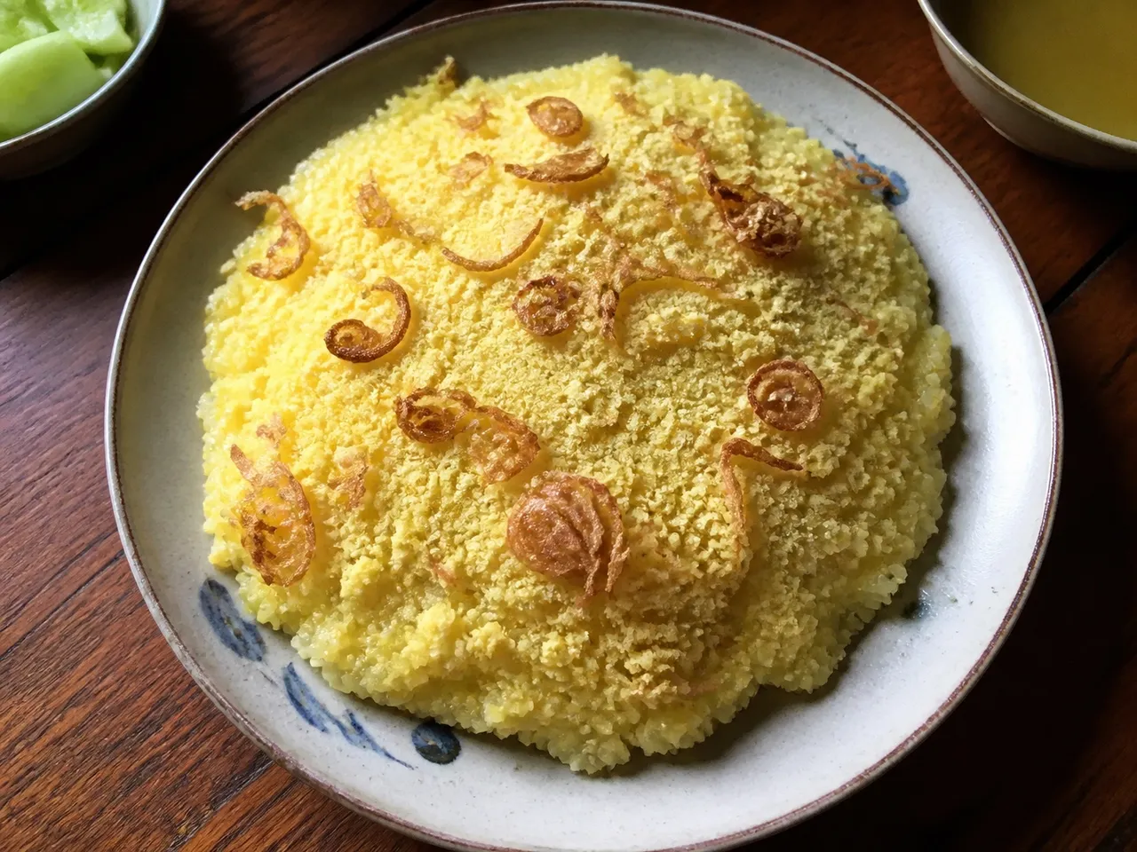 Xôi Xéo (Mung Bean Sticky Rice) — served