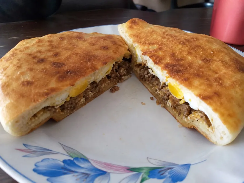 Zanzibar Pizza — plated and served